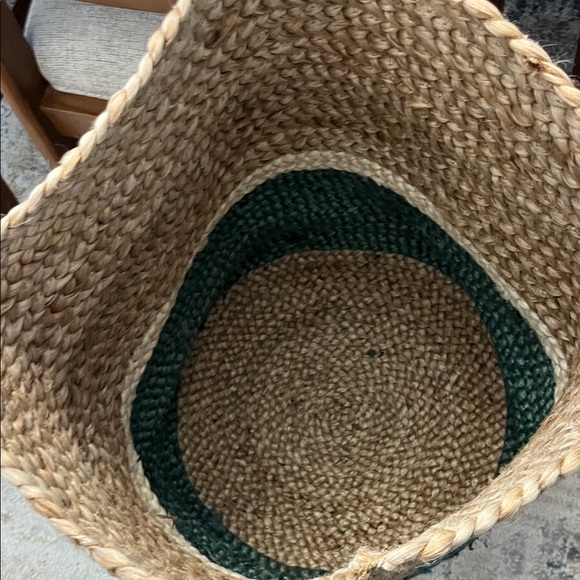Handcrafted Large Woven Basket/Tote with Handles - Picture 2 of 4